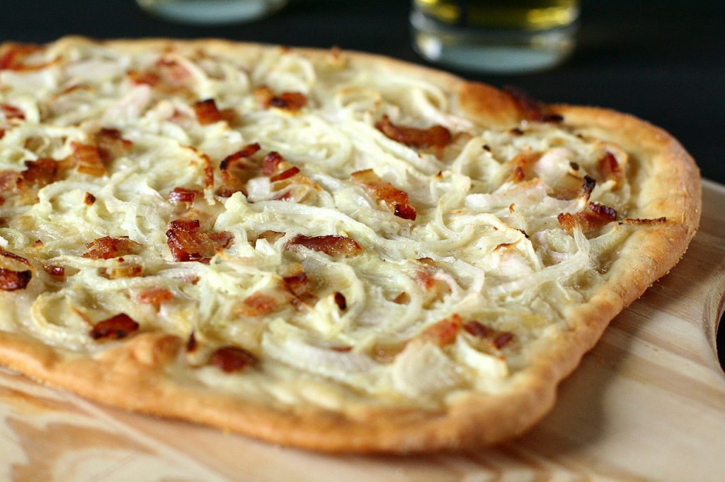 Tarte_flambée_alsacienne