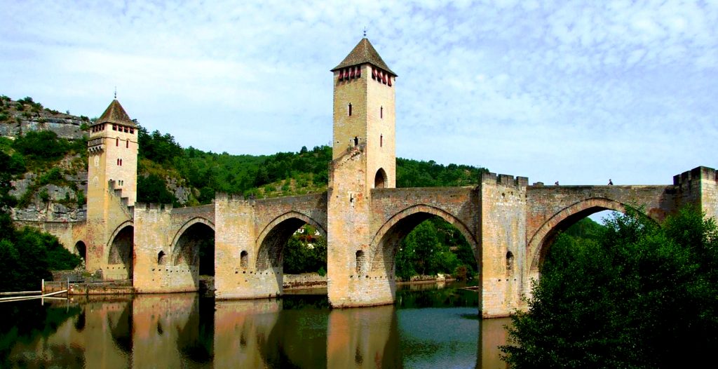 1280px-Cahors_-_Pont_Valentré_