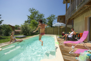 Résidence avec piscine