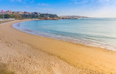 Plage de sable fin dans le sud de la France - Dernière minute
