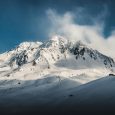 Vue aérienne montagne ski décembre